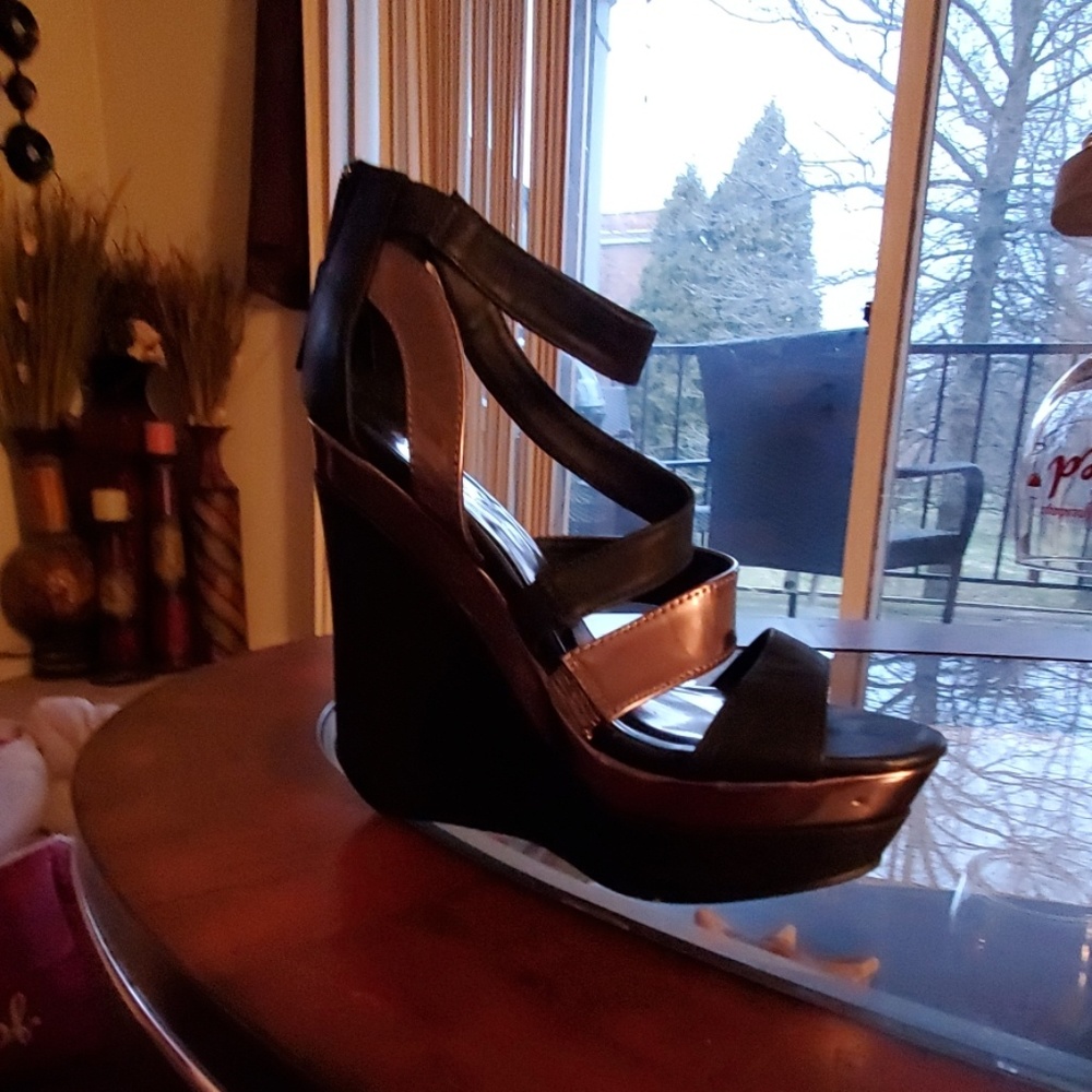 Wedges - Picture 4 of 4